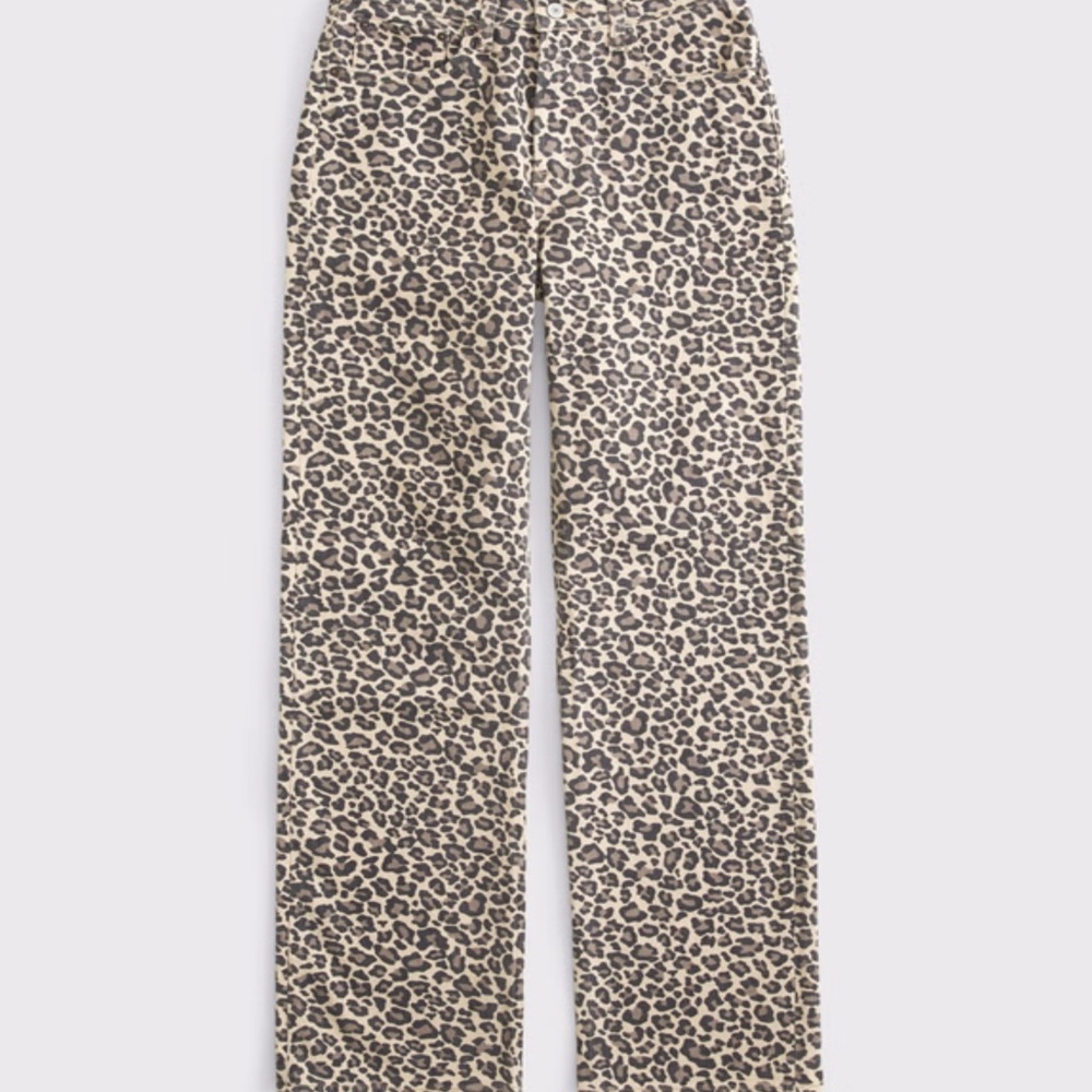 Abercrombie & Fitch Leopard Print 90s Relaxed Jean High Rise Size 28